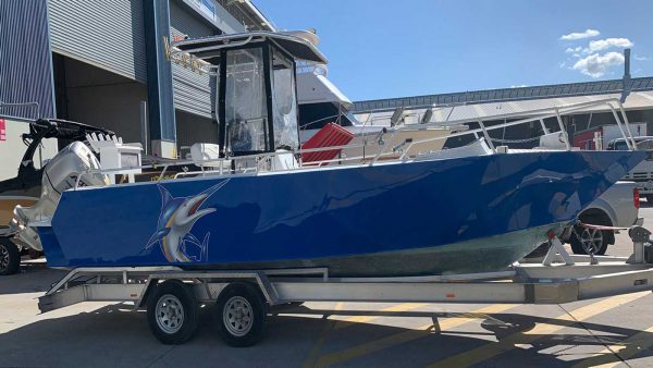 Small Trailer Boats Resprayed Painting Gold Coast Finishline Paint   Blue Trailer Boat Respray 600x338 1 